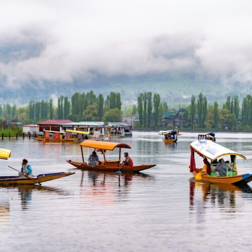Srinagar – Houseboat Stay & Local Sightseeing